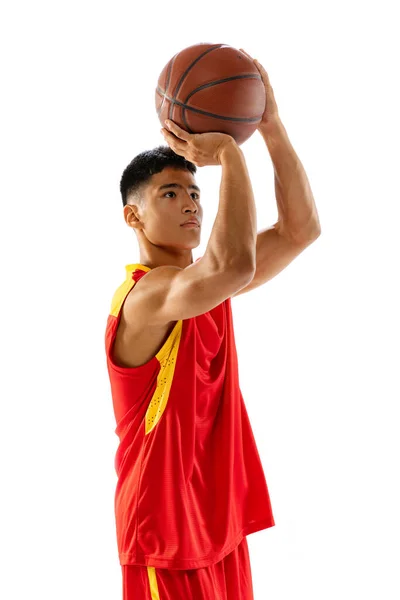 Portrait Concentrated Young Man Basketball Player Throwing Ball Basket Isolated — Foto Stock