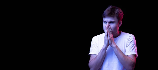 Portrait Young Man White Shirt Posing Isolated Black Background Neon — ストック写真