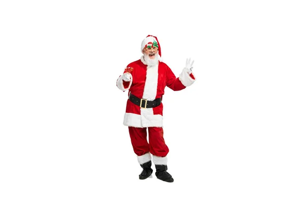 Retrato Homem Idoso Feliz Imagem Papai Noel Óculos Festivos Posando — Fotografia de Stock