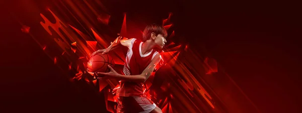 Creatief Kunstwerk Tiener Jongen Basketbalspeler Training Rode Achtergrond Met Polygonale — Stockfoto