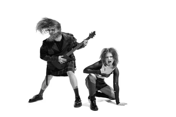 Portret Van Jonge Expressieve Mannen Vrouwen Rock Roll Muzikanten Die — Stockfoto