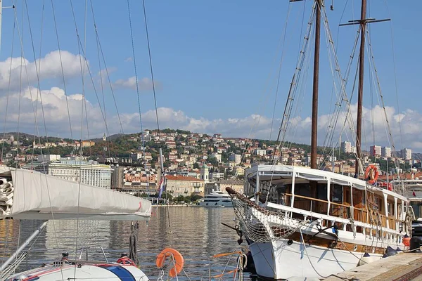 Kust Havenstad Schepen Aan Kust Boten Jotas Gebouwen Aan Kust — Stockfoto