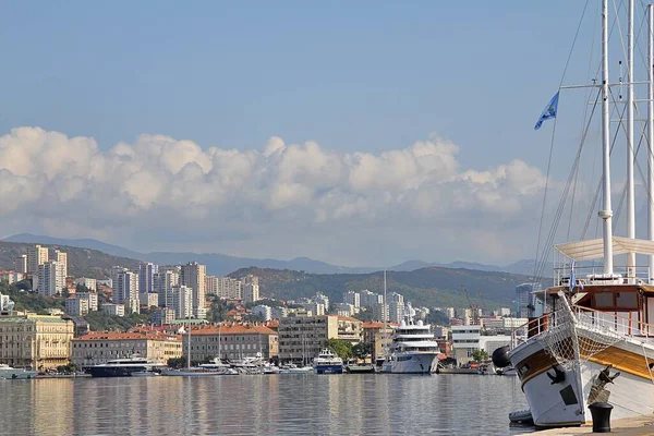Uitzicht Baai Van Haven Kust Rijeka Kroatië Haven Gebouwen Aan — Stockfoto