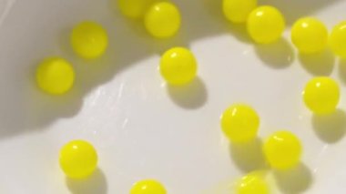 Bağışıklığı geliştirmek için C vitamini. Dragee 'deki akrebik asit.