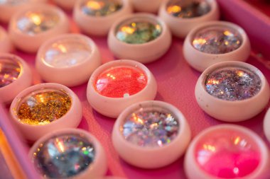 Geçici dövmeler için bir dizi pul. dekoratif kozmetik 