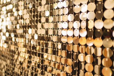 Işıl ışıl pulları olan parlak bir fotoğraf bölgesi. şenlikli dekor. 