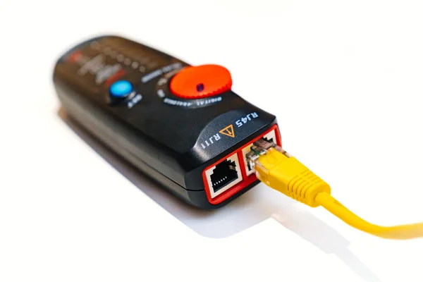 Probador de Ethernet de cable, cable de Internet y probador de línea telefónica — Foto de Stock
