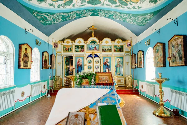 Jasnoniebieska dekoracja cerkwi prawosławnej — Zdjęcie stockowe