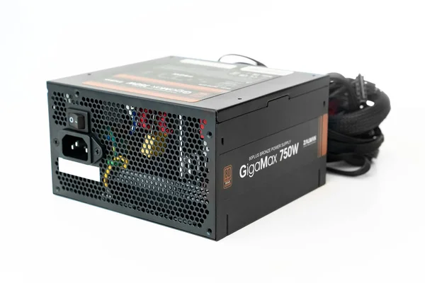 Zalman PSU. Електропостачання комп'ютерів на білому тлі. Ліцензійні Стокові Фото