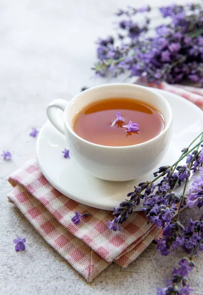 Beker Met Lavendelthee Verse Lavendelbloemen — Stockfoto