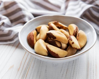 Tahta masada Brezilya fındıklı kase