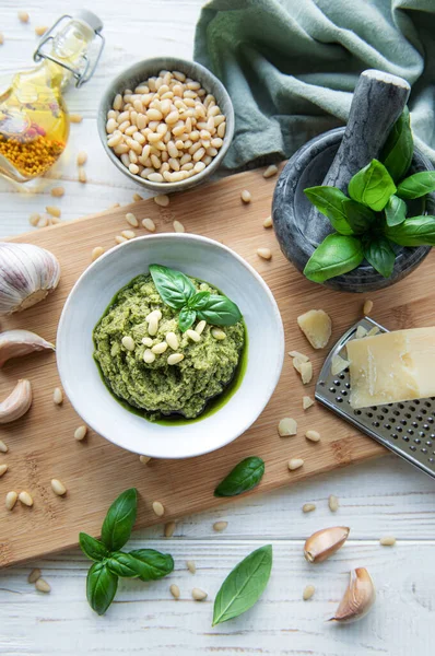 Molho Pesto Acabado Fazer Pesto Manjericão Verde Ingrediente Para Molho — Fotografia de Stock