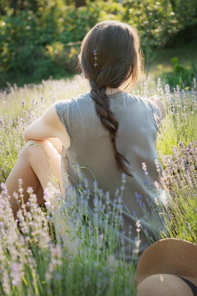 Beautiful Young Woman Lavender Field Sunset Attractive Young Female Outdoors — Zdjęcie stockowe