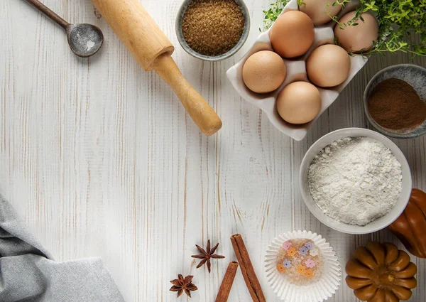 Deough Recept Ingrediënten Witte Landelijke Houten Keukentafel — Stockfoto