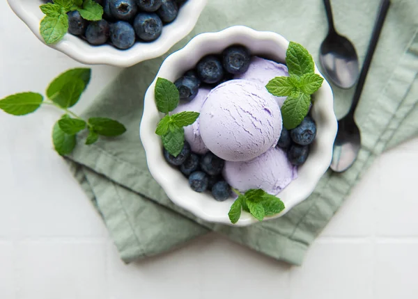 Homemade Blueberry Ice Cream Fresh Blueberries Sweet Berry Summer Dessert — ストック写真