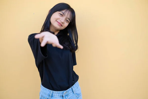 Retrato Sorriso Menina Metade Corpo Menina Asiática — Fotografia de Stock