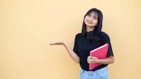 Ritratto Studente Giovane Ragazza Sfondo Arancione Asiatica Giovane Ragazza — Foto Stock