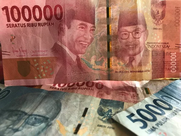 Indonesian Rupiah Background Індонезійські Банкноти Серії Номіналом Сто Тисяч Рупій — стокове фото