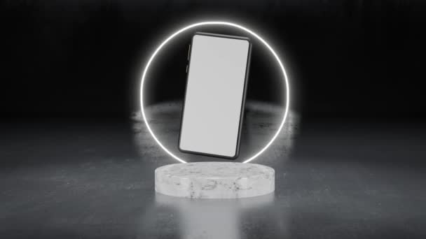 Современный Смартфон Белым Экраном Изолирован Мраморный Подиум Платформа Кольцевым Белым — стоковое видео