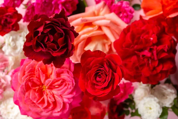 Μπουκέτο Όμορφα Πολύχρωμα Τριαντάφυλλα Άνω Όψη Επιλεκτική Εστίαση — Φωτογραφία Αρχείου