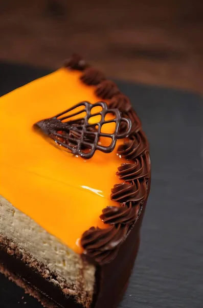 Parte Sabroso Pastel Chocolate Naranja — Foto de Stock