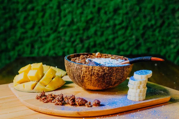 Tazón Batido Con Igridientes Para Batido Fresco Sabroso Sobre Mesa — Foto de Stock