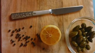 Tütsülenmiş somon simidi. 4k video