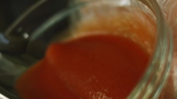 我在纽约披萨上涂了番茄酱 — 图库视频影像
