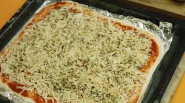 Evde New York usulü pizza yapmak