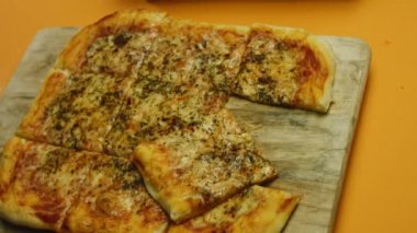 Evde New York usulü pizza yapmak