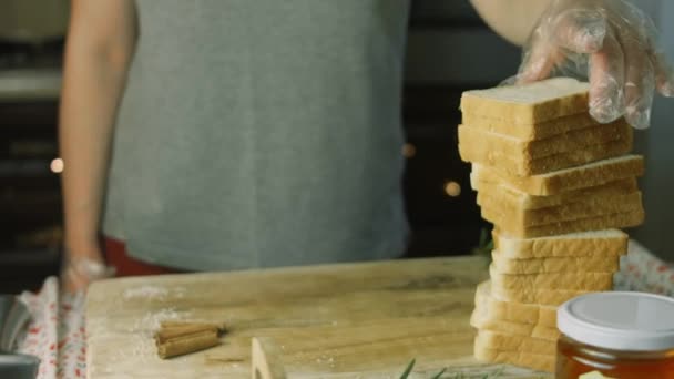 Cut star bread for toast. French toast christmas tree holiday atmosphere — Stock Video