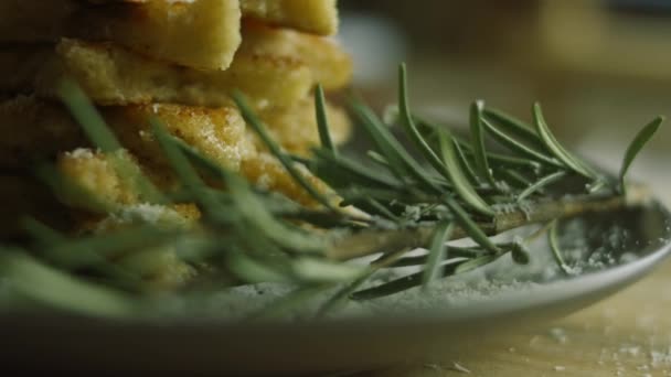 Francés tostadas árbol de Navidad ambiente de vacaciones — Vídeos de Stock