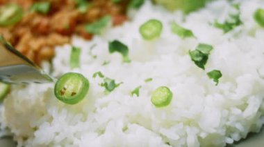 Nachos 'lu Chili con carnet. Belçika birasıyla hindiden yapılmış. Makro çekim