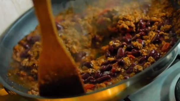 Pour Lightly Canned Beanns Chorizo Ingredients Frying Macro Shooting — Stock Video