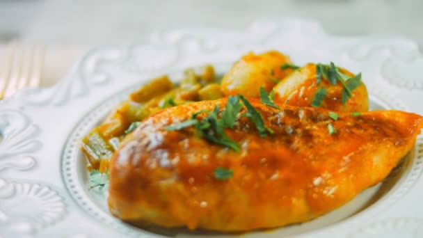 Méz Mustár Chicken Zöldséges Recept — Stock videók