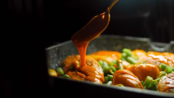 Méz Mustár Csirke Zöldséges Recept Főzött Hús Krumpli Van Serpenyőben — Stock videók