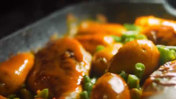 Mel Mostarda Chicken Receita Legumes Cozinheiro Agita Panela Para Misturar — Vídeo de Stock