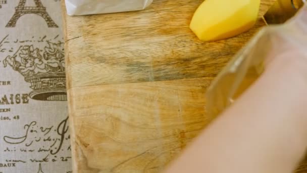 Chef Coupe Les Pommes Terre Avec Couteau Professionnel Prise Vue — Video
