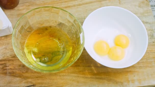 Three Egg Yolks One Bowl Egg White Another Bowl Maco — Stock Video