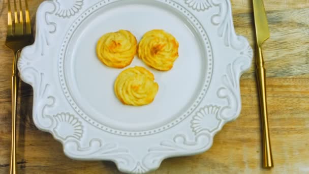 Biscuits Aux Pommes Terre Recette Canonique Brie Parmesan Crème Épaisse — Video