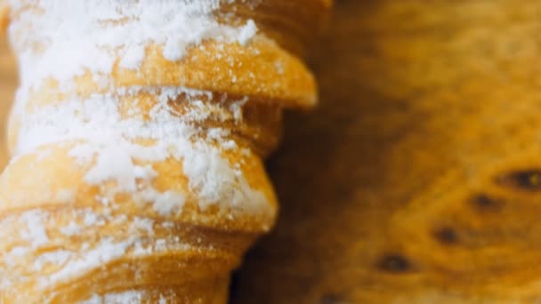 Ciasto Francuskie Śmietaną Ciasto Jest Okrągłe Ujęcia Makro — Wideo stockowe