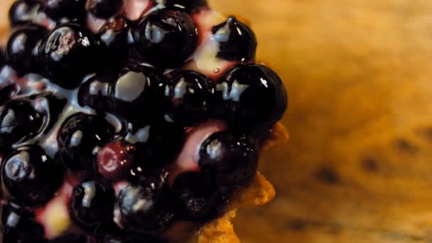 꼬불꼬불 열매가 케이크 바구니 매크로와 슬라이더 — 비디오