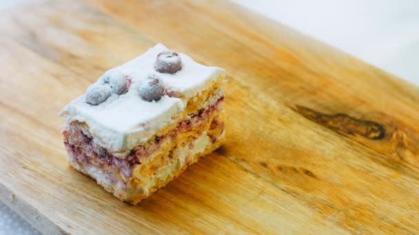 Kirazlı Kremalı Vanilyalı Kek Makro Sürgülü Atış — Stok video