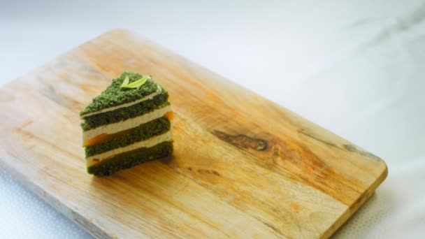 Torta Spinelli Verde Con Foglie Cioccolato Verde Macro Slider Tiro — Video Stock