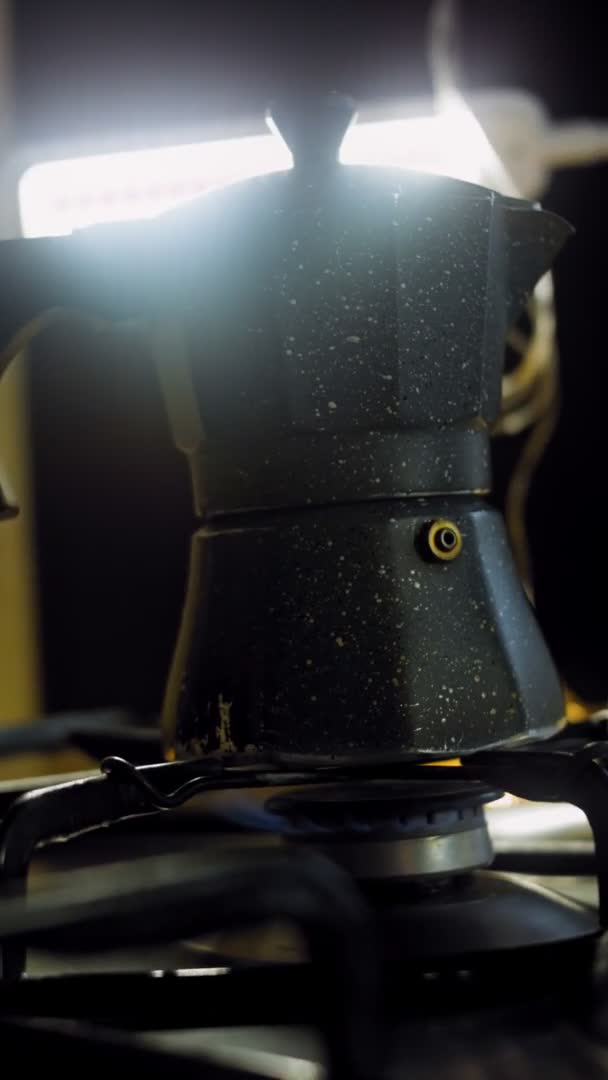 Kaffemaskinen Brinner Kaffebryggning Kaffebryggaren Romantisk Atmosfär Och Makro Filma Med — Stockvideo