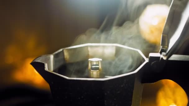 Boil Coffee Coffee Maker Make Steam Condensate Strobes Coffee Brewing — Stock Video