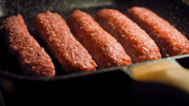 Cook Frys Pink Sausages Grill Pan Sausages Arranged Row Slider — Stock Video