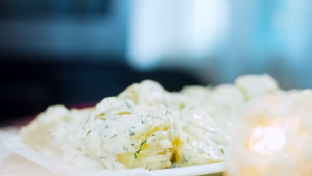 Quelle Salade Pommes Terre Tendre Avec Mastard Mayonnaise Oignon Rouge — Video