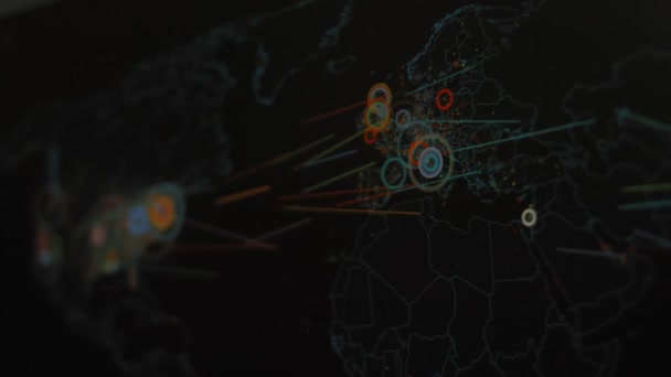 具有不同网络攻击目标的世界地图 黑客和技术概念 宏射击监视器像素 恐慌的影响 — 图库视频影像