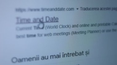 Tarih ve saat. Ekranda pikselleri vur.